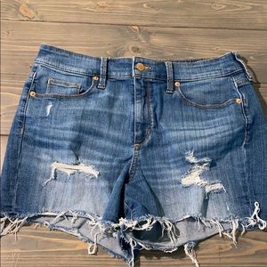 Universal thread destructed denim shorts